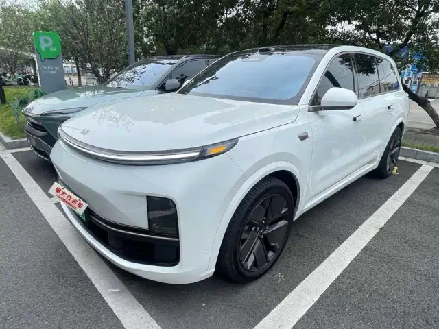 Фотография автомобиля — Li Auto L9