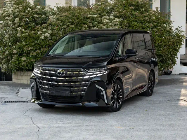 Фотография автомобиля — Toyota Alphard