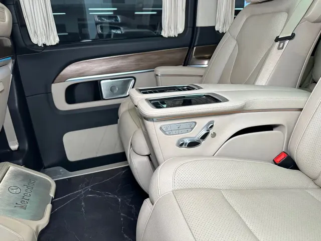 Mercedes-Benz V-Class — Фото автомобиля 17