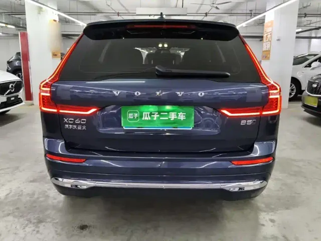 Volvo XC60 — Фото автомобиля 5