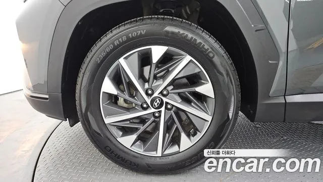 Hyundai Tucson Tucson (NX4) Бензин 1.6 турбо 2WD — Фото автомобиля 5