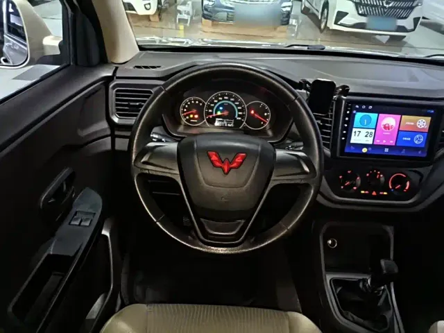 Wuling Motors Wuling Hongguang V 2021 1.5L Facelift Power Enjoy Edition LAR — Фото автомобиля 10