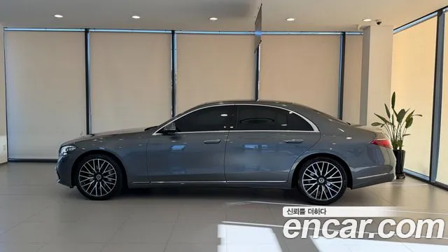 Mercedes-Benz S-Class — Фото автомобиля 11