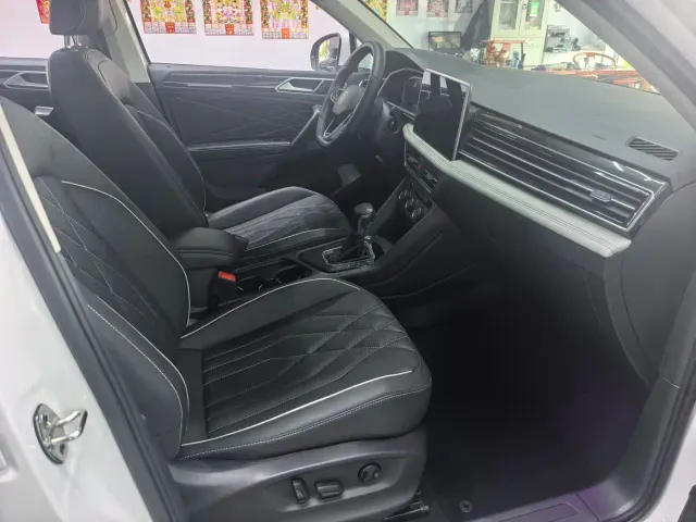 Volkswagen Tiguan L — Фото автомобиля 8