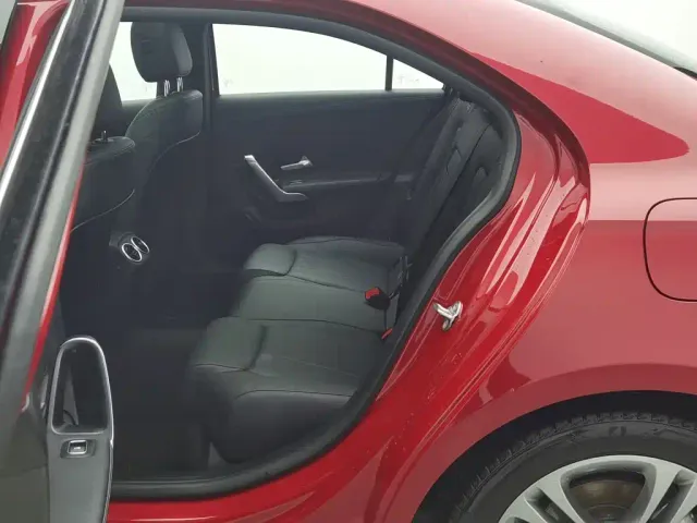 Mercedes-Benz A-Class — Фото автомобиля 15
