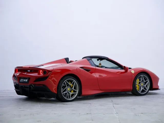 Ferrari F8 — Фото автомобиля 8