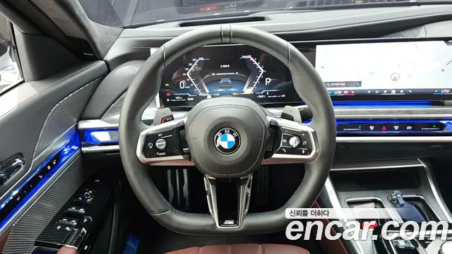 BMW 7-Series 7 серия (G70) 740i sDrive M Sport — Фото автомобиля 12