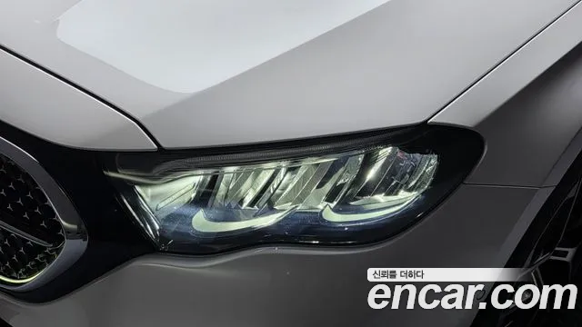 Mercedes-Benz E-Class — Фото автомобиля 22