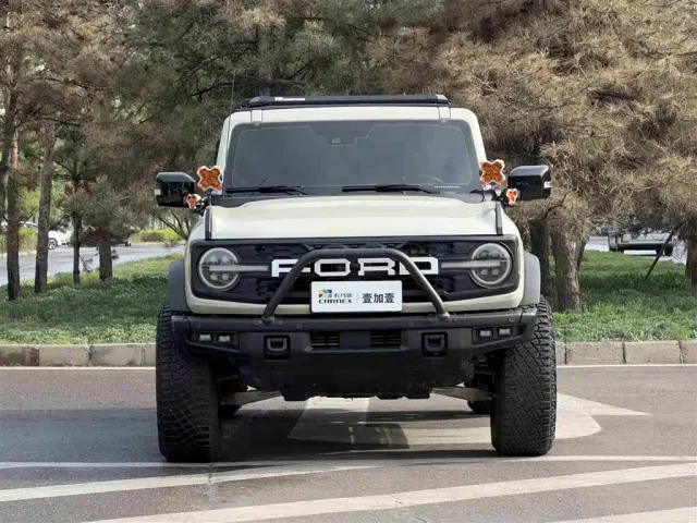 Ford Bronco — Фото автомобиля 2