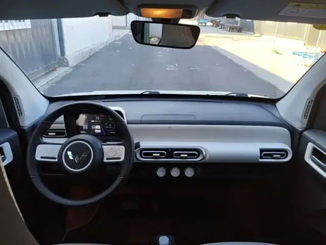 Wuling Hongguang Mini EV — Фото автомобиля 9