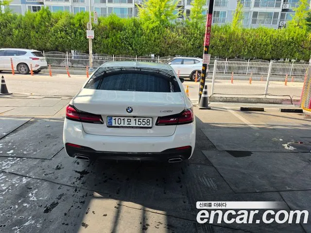 BMW 5 Series G30 — Фото автомобиля 2
