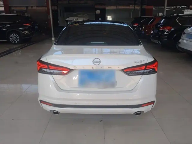 Nissan Teana — Фото автомобиля 5