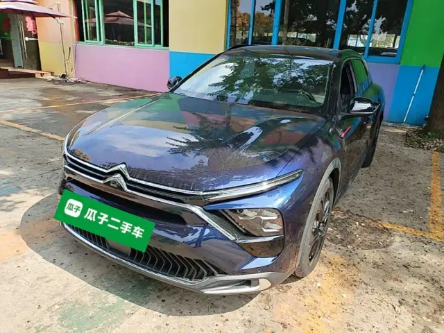 Фотография автомобиля — Citroen C5 X