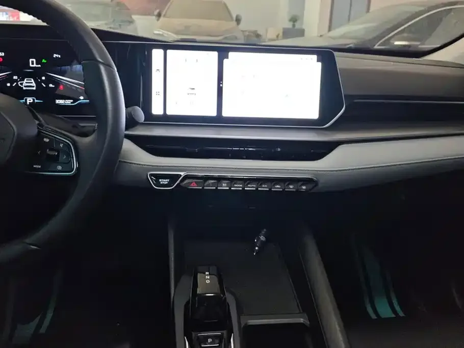 Geely Binrui 2024 Binrui COOL 1.5T DCT Champion Edition — Фото автомобиля 13