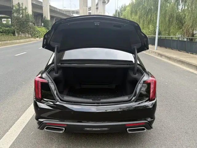 Cadillac CT5 — Фото автомобиля 8