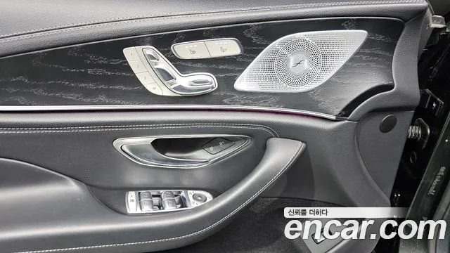 Mercedes-Benz CLS-Class — Фото автомобиля 17
