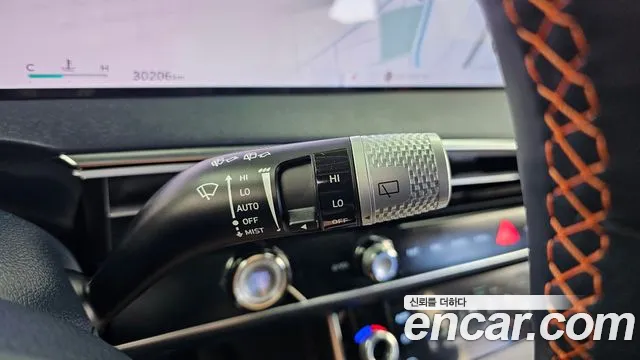 Genesis GV70 — Фото автомобиля 28