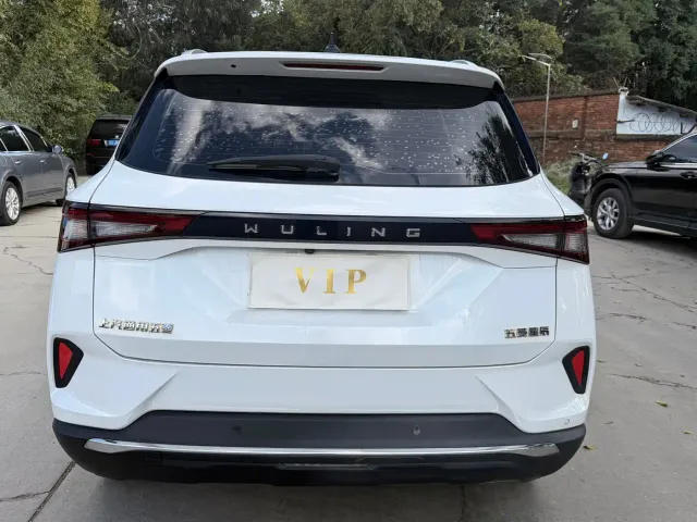 Wuling Asta — Фото автомобиля 10