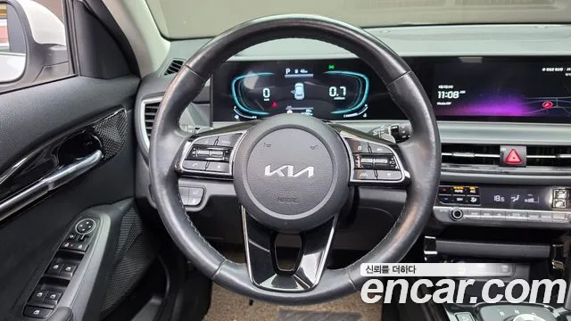 Kia Seltos New — Фото автомобиля 17