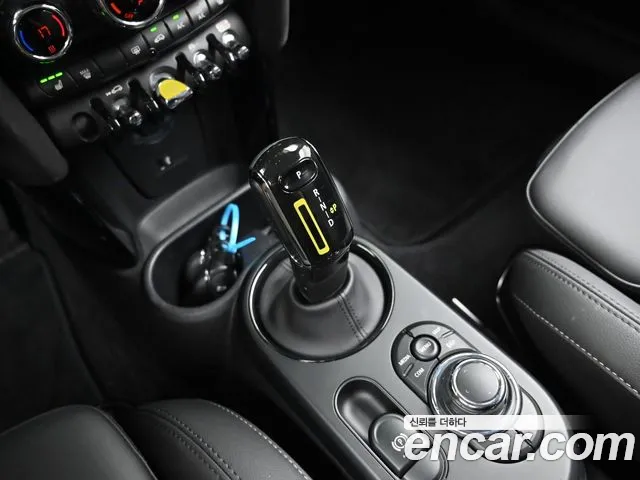 MINI Cooper Electric — Фото автомобиля 9
