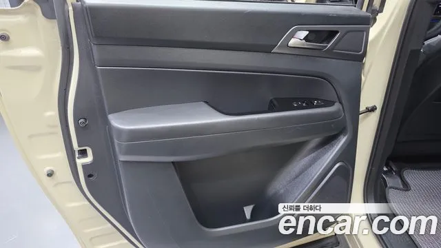 KG_Mobility_Ssangyong Rexton Новый Rexton Sport Khan Дизель 2.2 4WD — Фото автомобиля 7