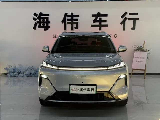 Geely Galaxy Starship 7 EM-i — Фото автомобиля 2