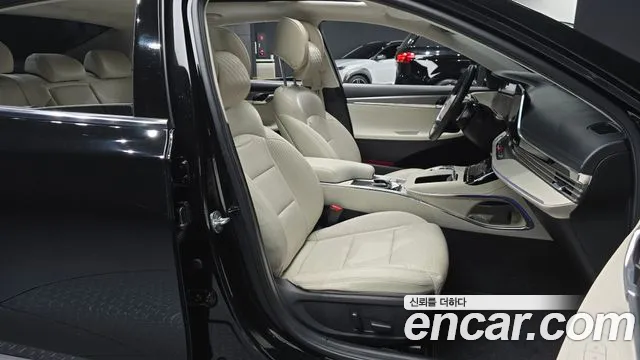 Hyundai Grandeur Новый Grandeur IG — Фото автомобиля 25