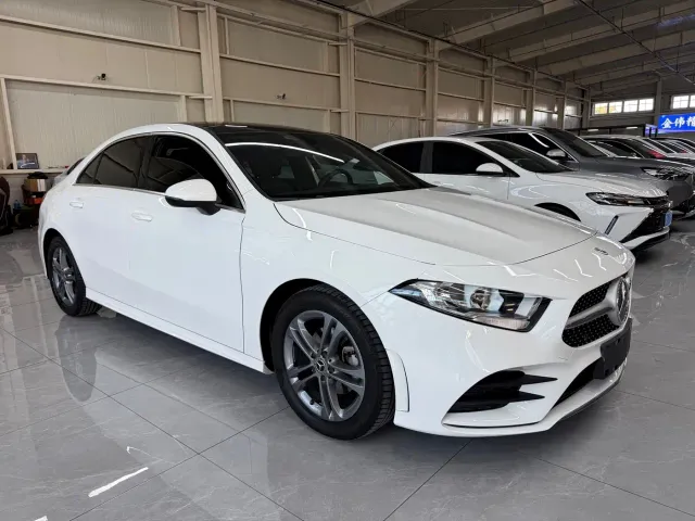Mercedes-Benz A-Class — Фото автомобиля 3