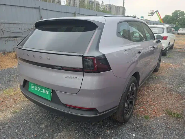 Volvo XC70 Plug-in Hybrid — Фото автомобиля 6
