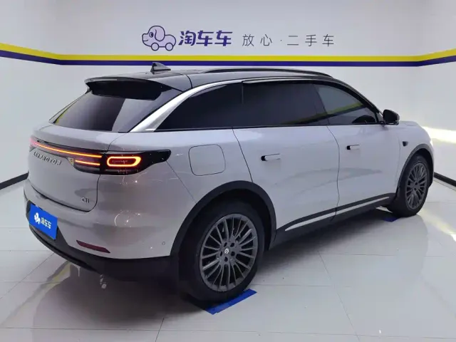 Leapmotor C11 — Фото автомобиля 3