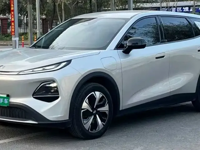 Фотография автомобиля — Changan Qiyuan Q05
