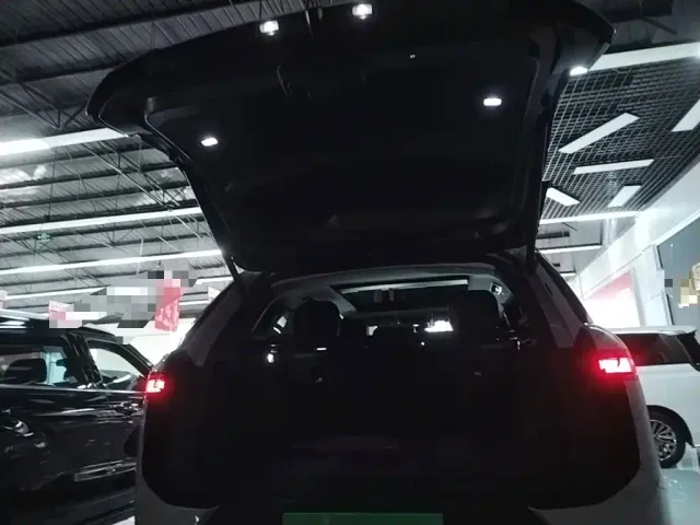 Land Rover Range Rover Sport — Фото автомобиля 18