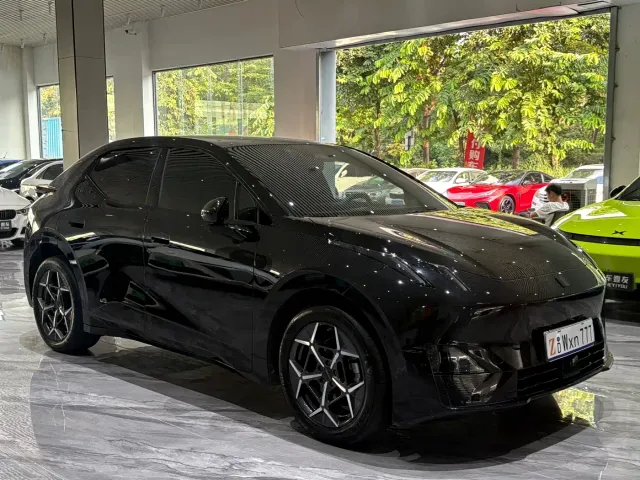 Lynk & Co Z20 — Фото автомобиля 3