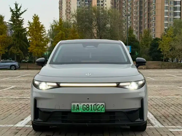 Leapmotor C10 — Фото автомобиля 2