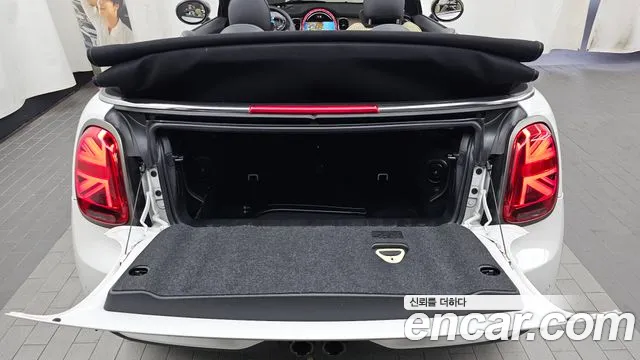 Mini Cooper Convertible — Фото автомобиля 20
