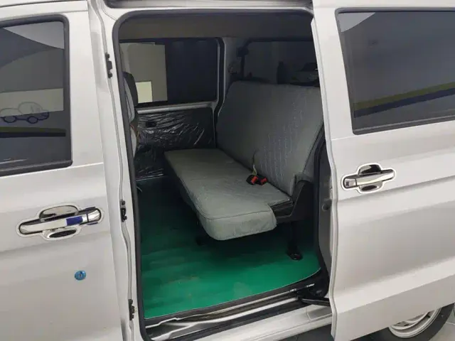 Wuling Hongguang V — Фото автомобиля 11