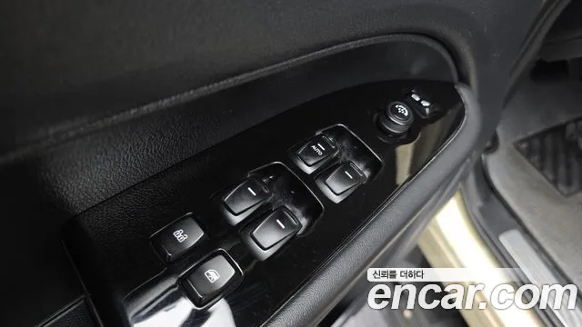 KG_Mobility_Ssangyong Rexton Новый Rexton Sport Khan Дизель 2.2 4WD — Фото автомобиля 13