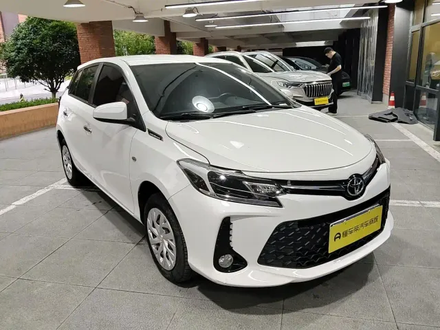 Toyota Vios FS — Фото автомобиля 6