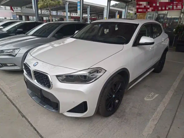 Фотография автомобиля — BMW X2