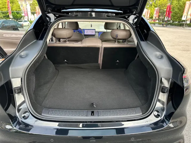 IM Motors LS6 — Фото автомобиля 9