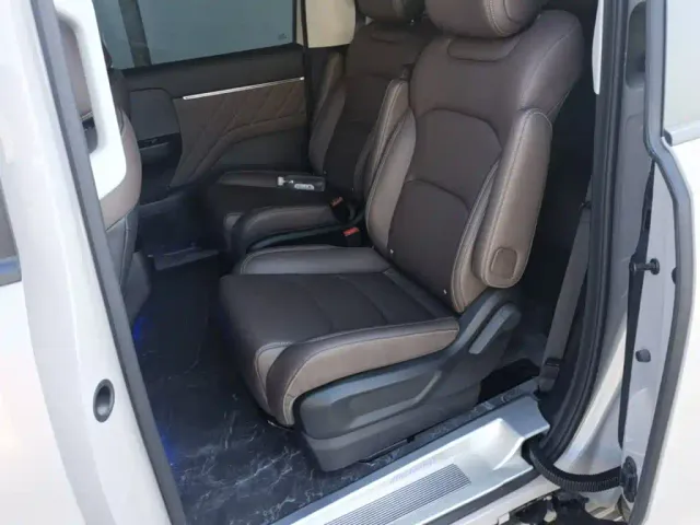 Wuling Starlight 730 — Фото автомобиля 16