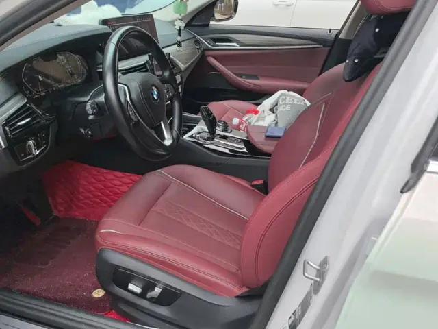BMW 5 Series — Фото автомобиля 9