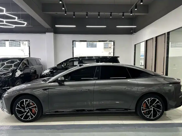 IM Motors L7 — Фото автомобиля 7