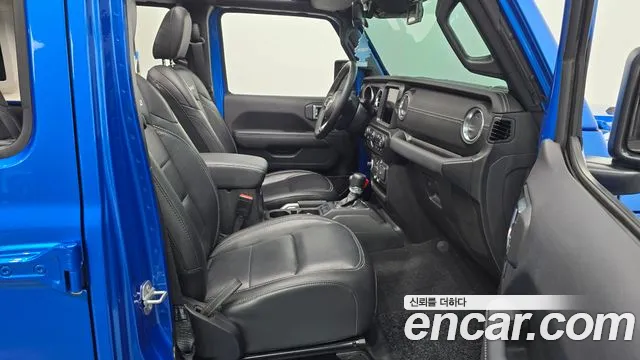 Jeep Wrangler JL — Фото автомобиля 26