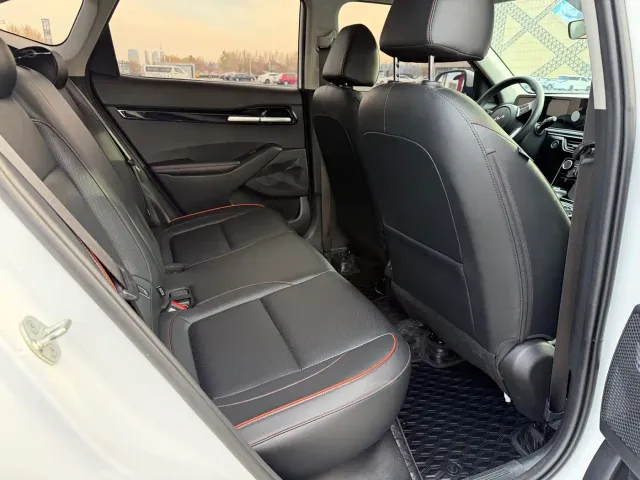 Kia Seltos — Фото автомобиля 17