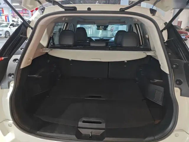 Nissan X-Trail — Фото автомобиля 18