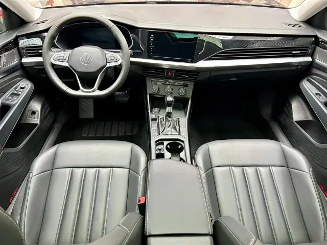 Volkswagen Passat — Фото автомобиля 13