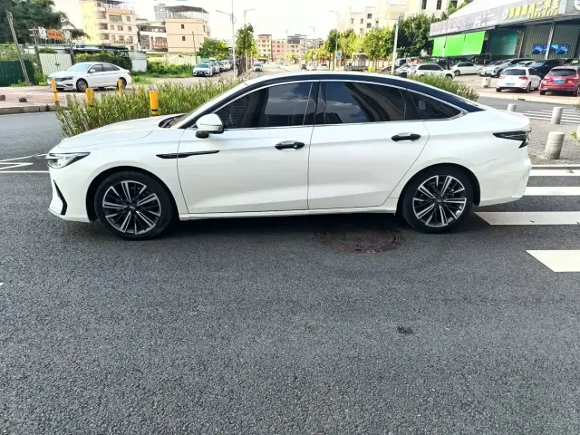 Chery Arrizo 8 — Фото автомобиля 2
