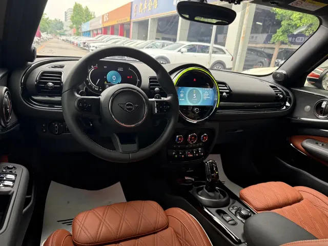 MINI Clubman — Фото автомобиля 13