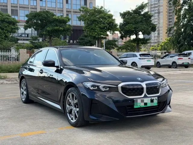 BMW BMW i3 2024 eDrive 35 L — Фото автомобиля 3